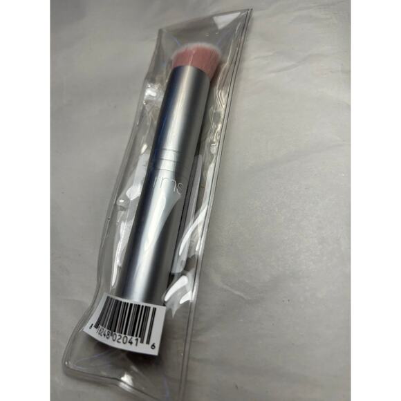 RMS Beauty Skin2Skin Foundation Brush Silver Ergonomic Design - Picture 4 of 4